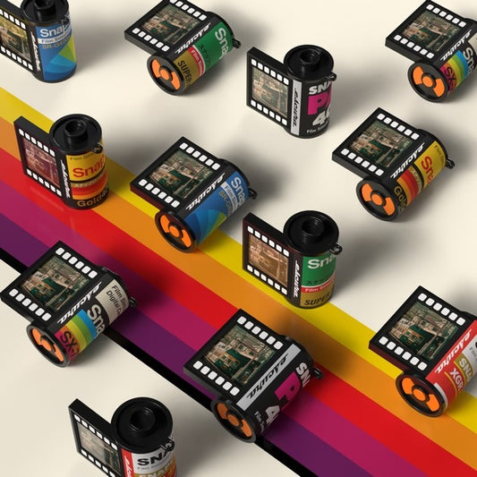 Escura SnapRoll 迷你鑰匙圈菲林造型相機盲盒